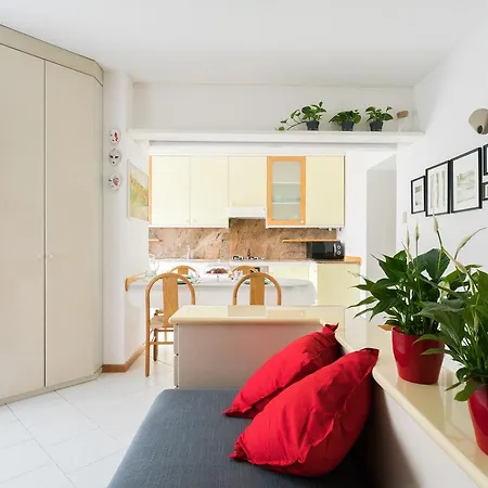 Porta Torre Family's Place By Rentallcomo *